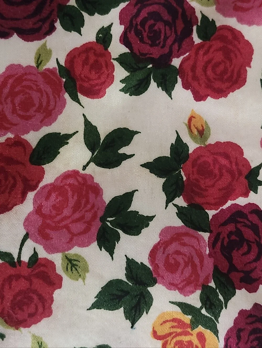 Vtg MCM Celebrity New York Floral Rose Print Kiss-Lock Coin Purse - Pink/Red